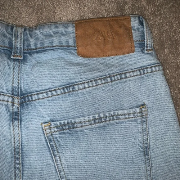 Zara High Waist Jeans in Light Blue - Picture 6 of 6